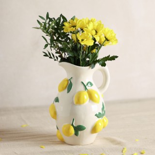 ابريق فازة زخرفي أبيض بالليمون – 25 سم